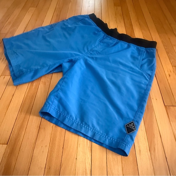 Prana Men’s Bright Blue Active Shorts Sz M GUC - Picture 1 of 6